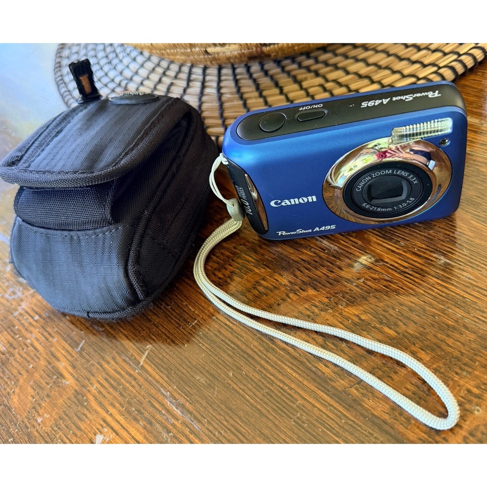 Canon PowerShot A495 10MP Digital Camera Blue Excellent Condition Tested Working